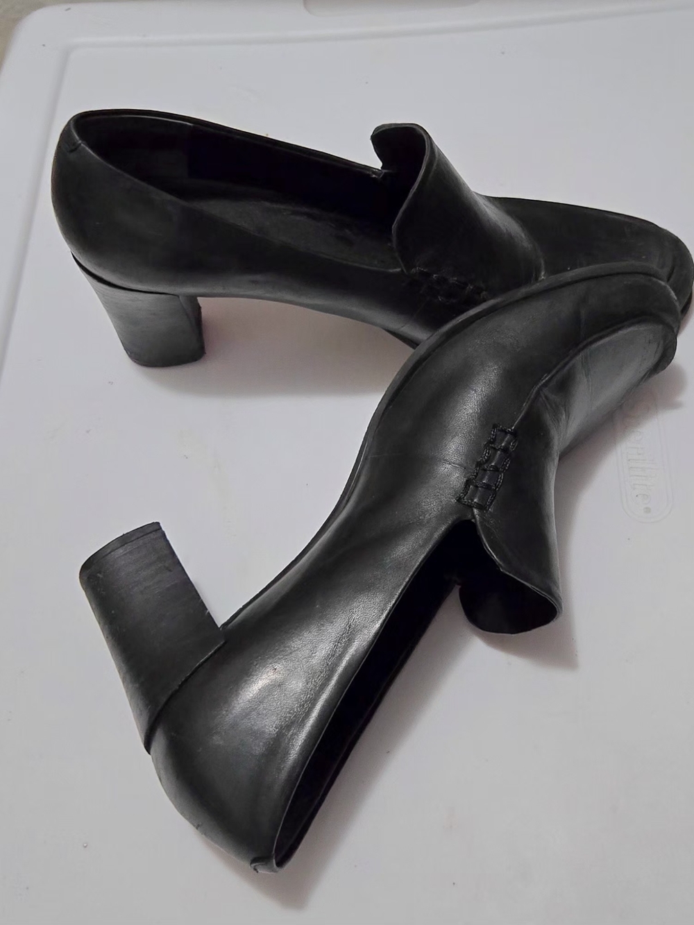 Classic Black Women’s Mid-Heel Slip-On Pumps